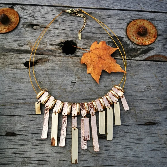 Elegant Gold and Silver Necklace - Picture 9 of 10